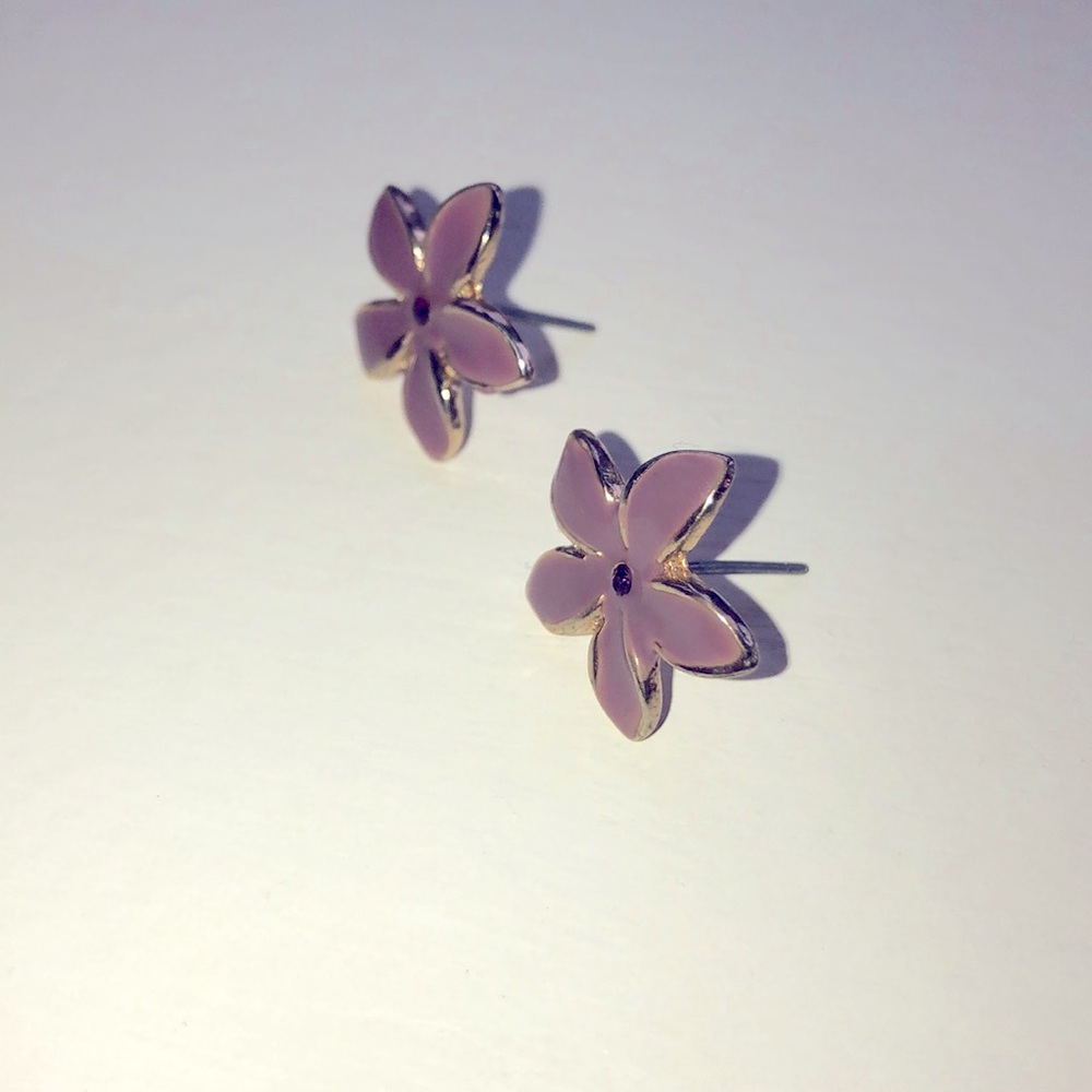 Purple flower stud earrings 🌸💟 - Picture 2 of 5
